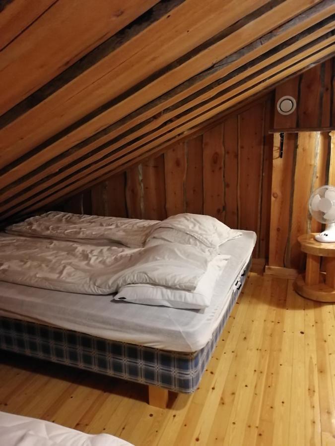 Chill Cave - Logwood Cottage Рука Екстериор снимка